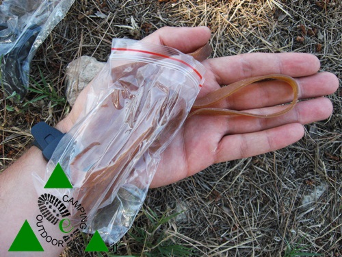 Picchetti e tiranti per tende da campeggio